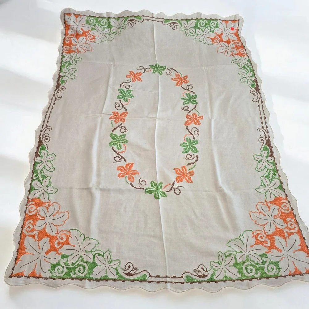 Vintage Hand Embroidered Cross Stitch Leaf Tablecloth‎ Scalloped Edge 46x64 Fall